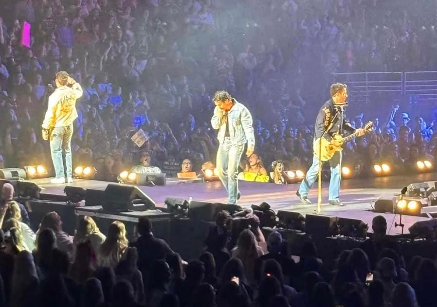 A New Social Enterprise Trades Volunteer Hours For Concert Tickets