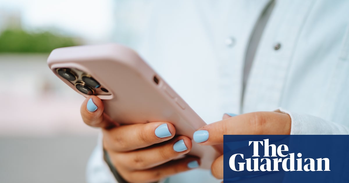 Hugh Grant and Esther Ghey sign letter backing under-16s social media ban in UK | Social media