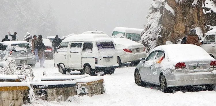 PDMA launches rescue operation as snowfall traps vehicles on Tirah road