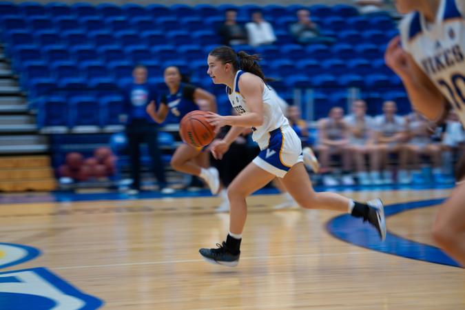 Anderson shoots lights out in big win over WolfPack