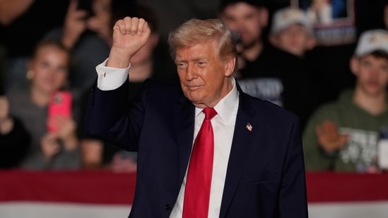 Trump seeks ‘honorable’ probe, signals de-escalation after Minnesota killing