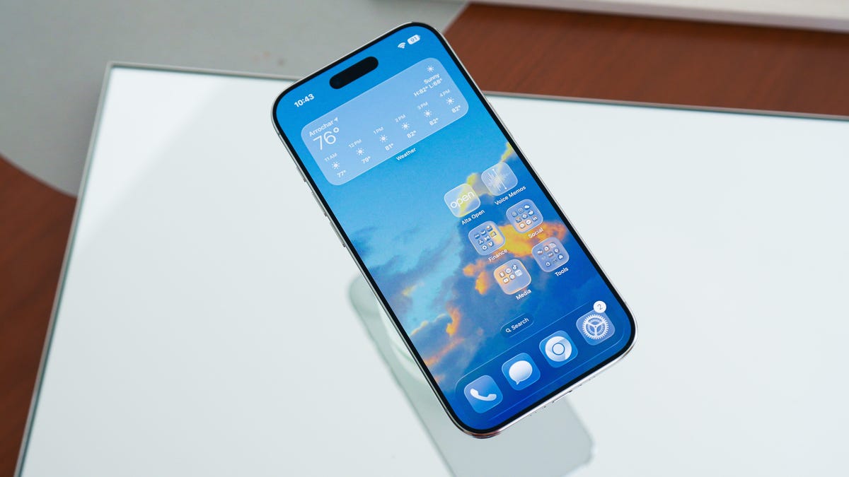 Why the next-gen solid-state battery everyone talks about isn’t in your iPhone yet