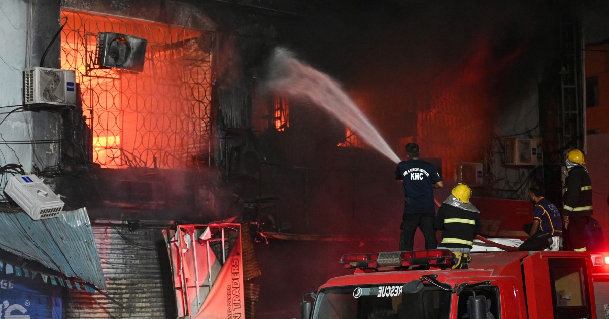 Karachi mall fire death toll rises to 23 as rescuers search for dozens missing