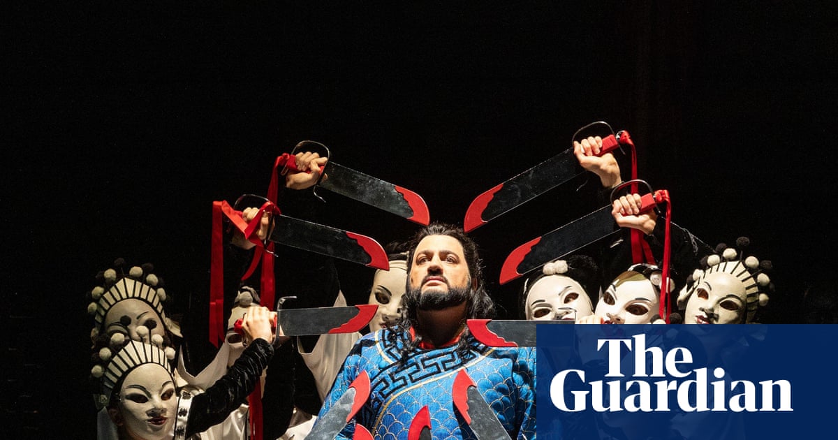 Drama at the opera as Royal Opera chief steps in for sick tenor | Opera