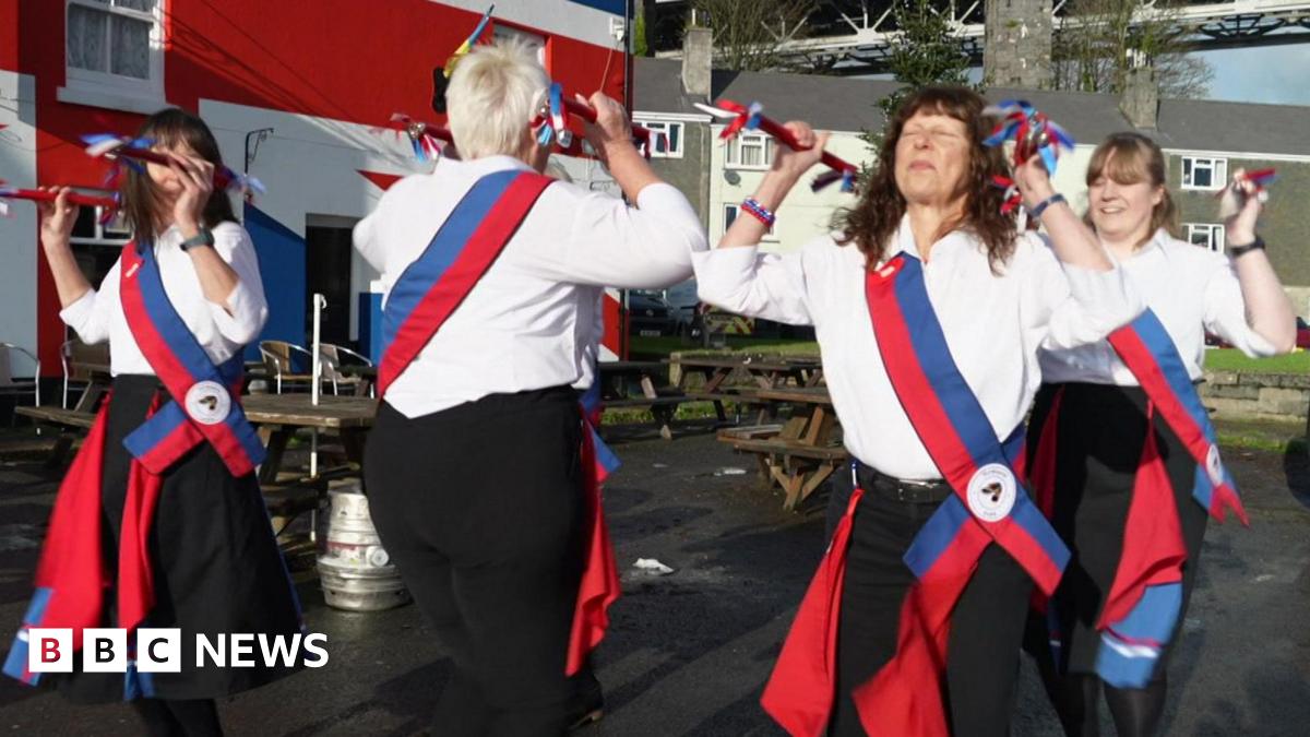 Devon clog dancers appeal in bid to keep tradition alive
