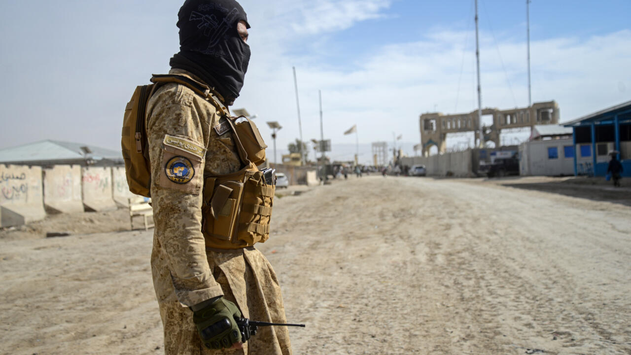 Stuck in Afghanistan, Pakistanis want border to finally reopen