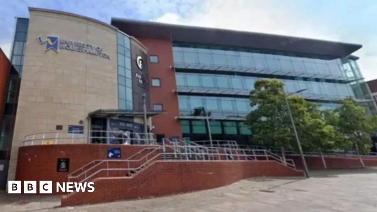 Wolverhampton University opens AI humanities innovation hub