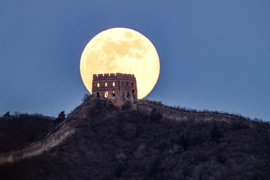 First super moon of 2026 makes appearance in sky