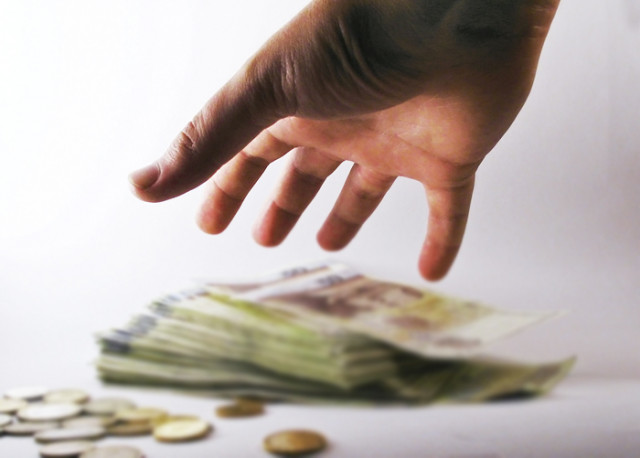 Food, housing consume 63% of household spending in Pakistan