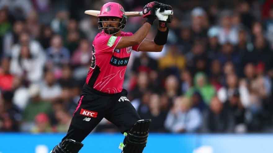 Babar Azam’s fifty leads Sydney Sixers to victory over Melbourne Renegades