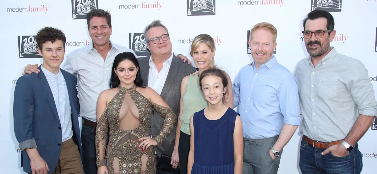 Jesse Tyler Ferguson And Eric Stonestreet Spill The Wildest ‘Modern Family’ Set Story
