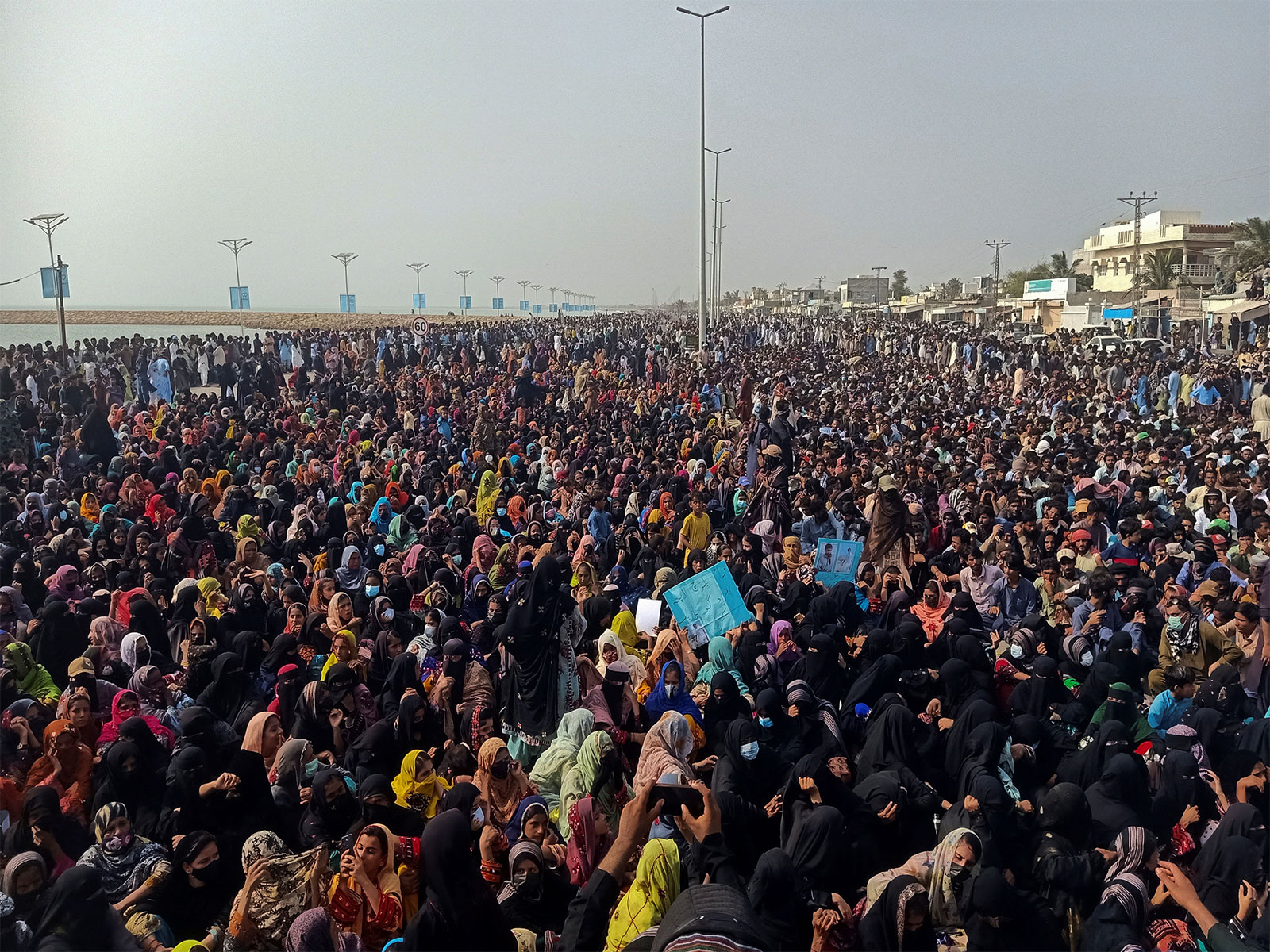 Hours-long road closures near Karachi Press Club amid protests over sentencing of human rights lawyers