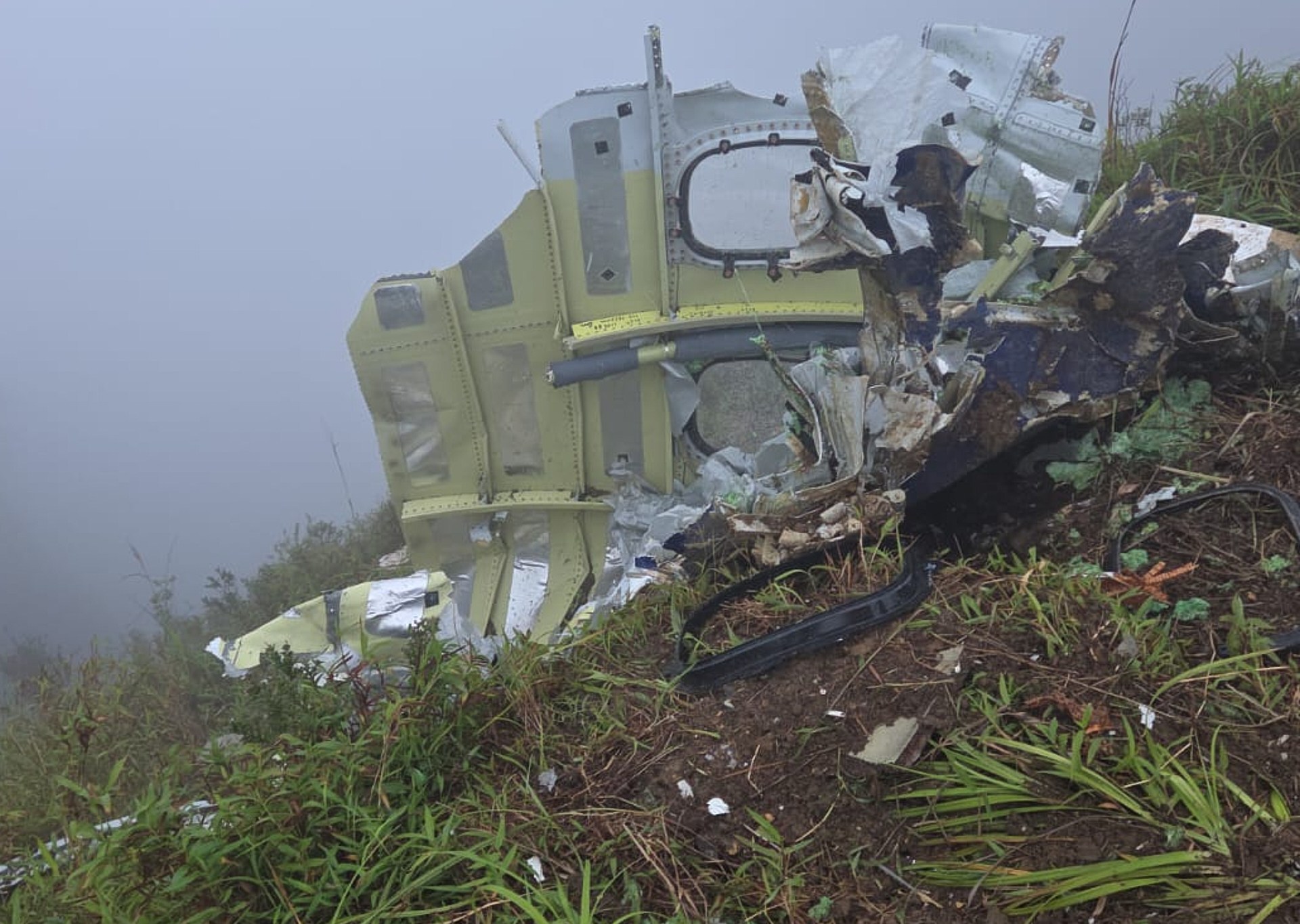 Indonesian rescuers find wreckage of plane that had 11 people on board | Aviation News