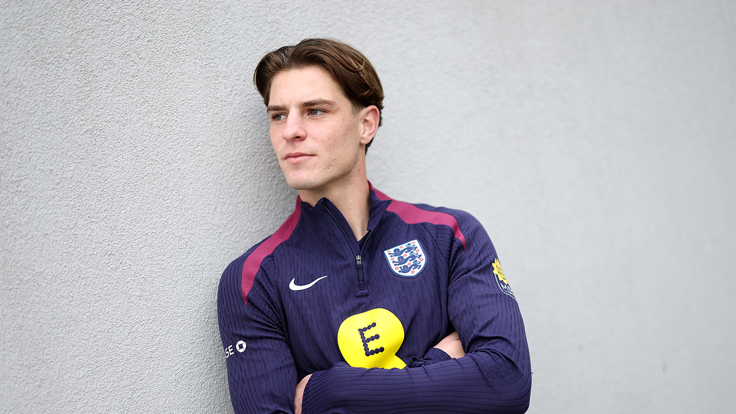 Alex Scott takes the England camp life quiz