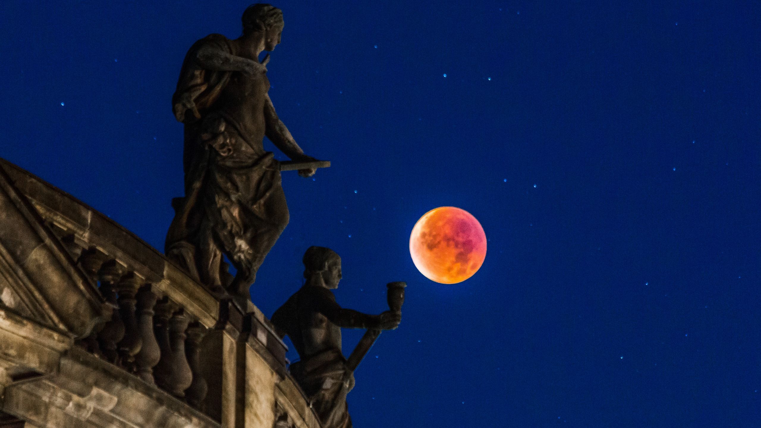 What is a blood moon and when can you see the next one in 2026?