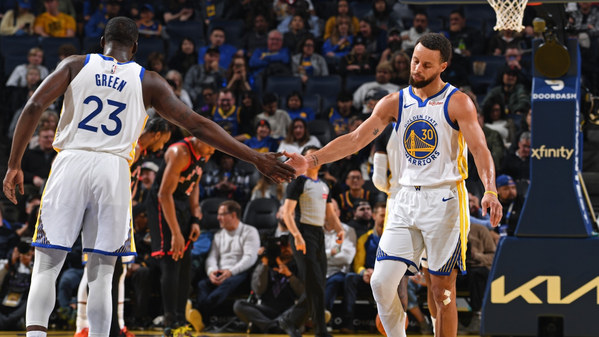Stephen Curry, Draymond Green out vs. Timberwolves