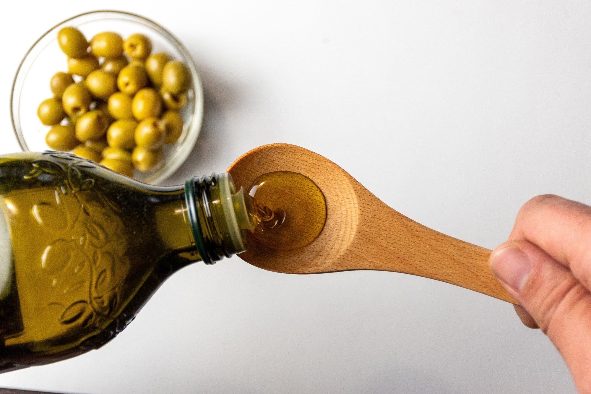 Olive oil type matters for cognition and gut health in older adults
