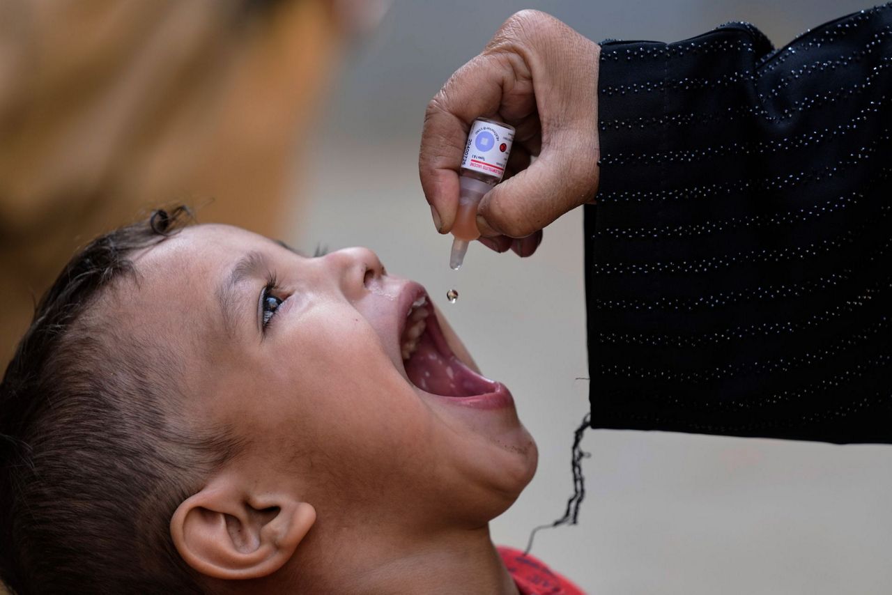 Pakistan’s polio cases fell by half in 2025 despite attacks on vaccination teams