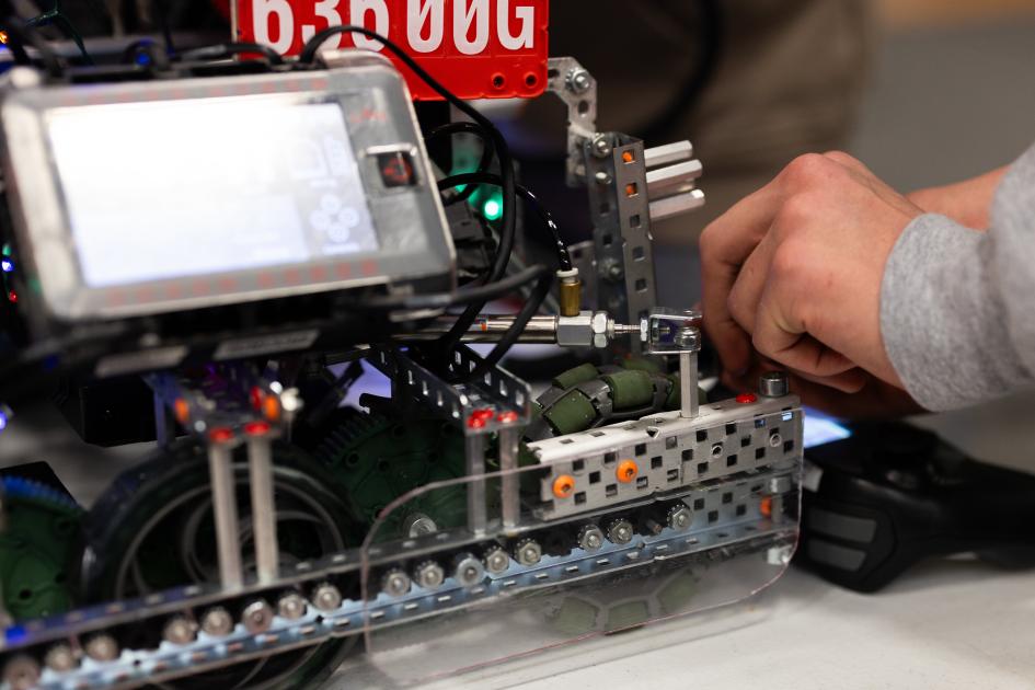 Kettering University Robotics Center Awarded $20,000 GM Community Impact Grant