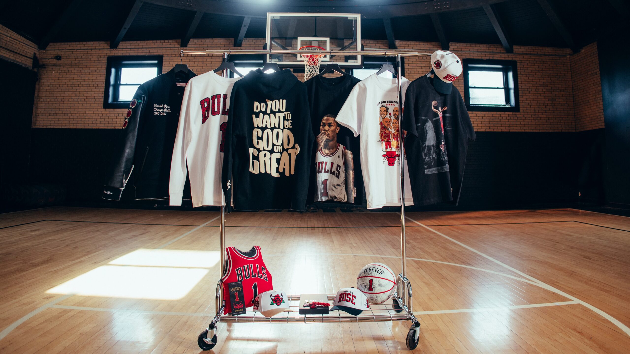 CHICAGO BULLS COLLABORATE WITH LEGEND DERRICK ROSE ON A ONE-OF-ONE RETAIL COLLECTION – NBA