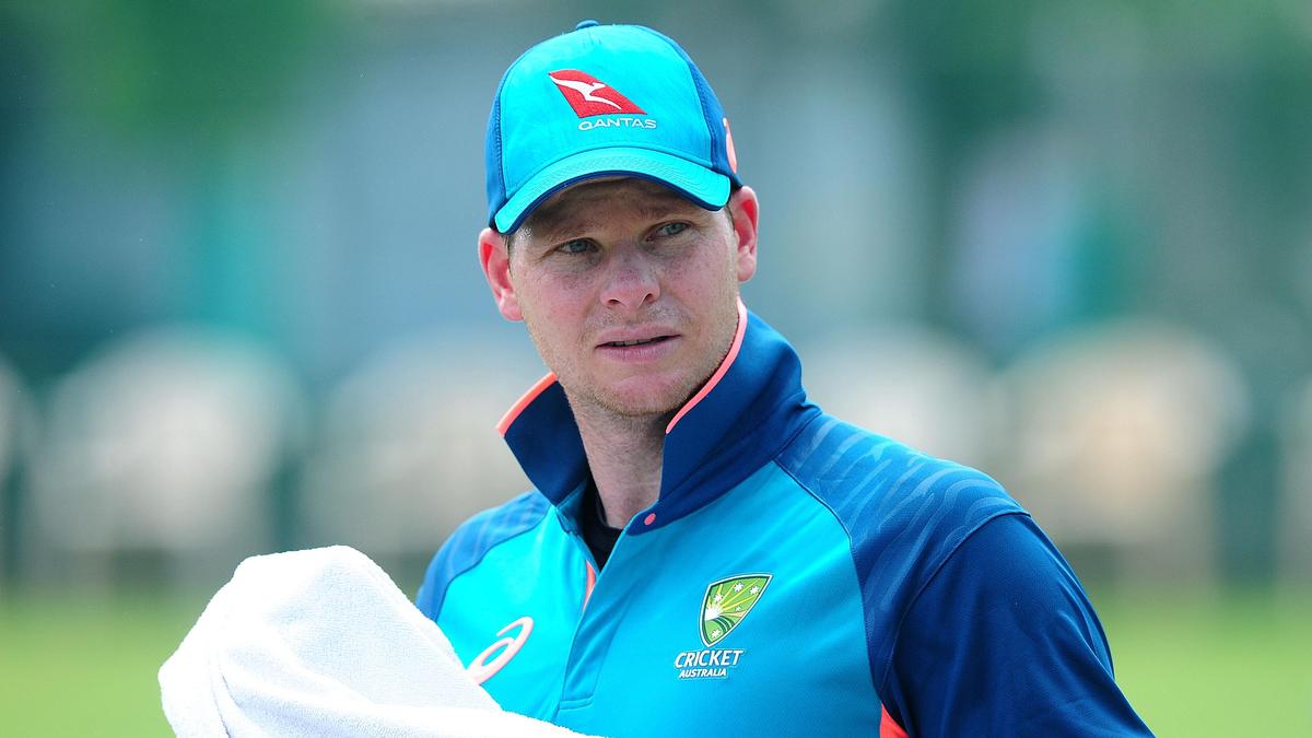 Big Bash League: Steve Smith blasts record 32 runs from one over
