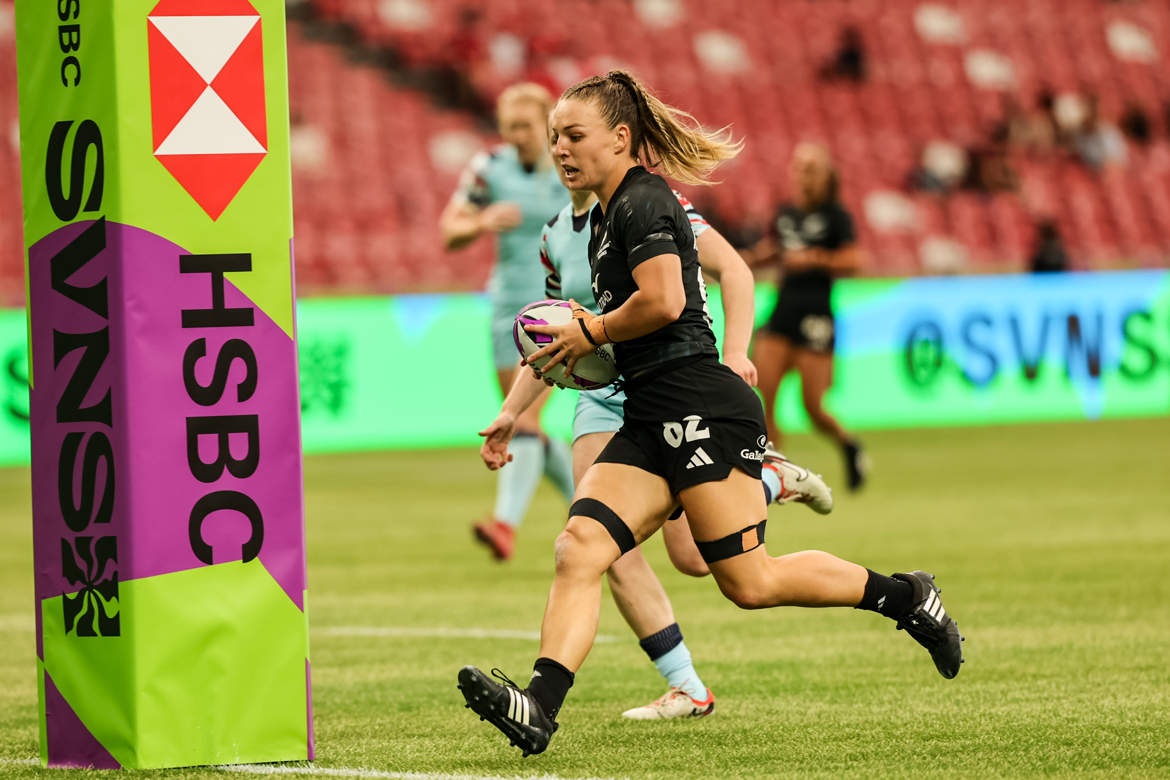 Rampant Black Ferns Sevens march into semi-finals to signal title pedigree