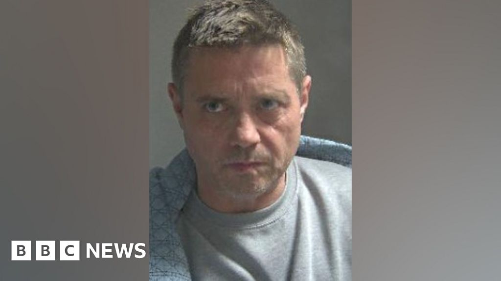 Actor John Alford jailed for sex assaults on teen girls