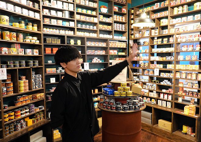 Can-do attitude fuels bar chain that offers tinned food to drinkers