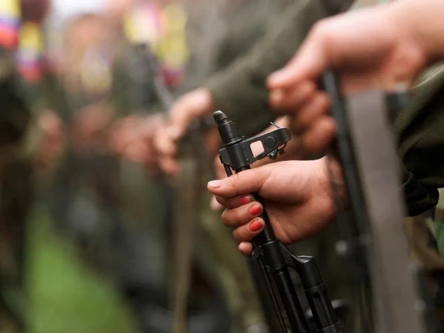 Clashes in Colombia between guerrilla groups leave 27 dead, sources say