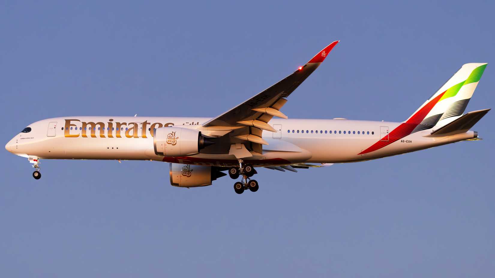Emirates A350 on final approach