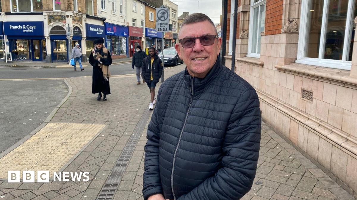 Memories of cinema and bingo hall in Loughborough as signage removed
