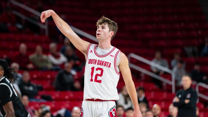 Bruns scores 1,000th career point in loss at NDSU