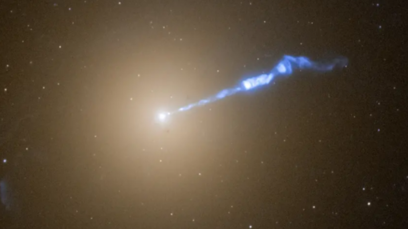 Astronomers watch 1st black hole ever imaged launch a 3,000‑light‑year‑long cosmic jet from its glowing ‘shadow’