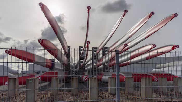 Revived Siemens Energy fends off activist call for wind spin-off