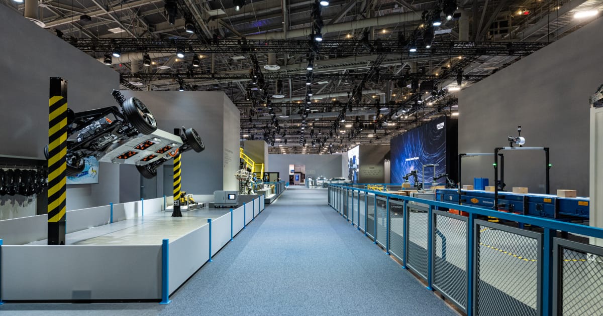 Hyundai Motor Group brings AI Robotics to life at the CES 2026