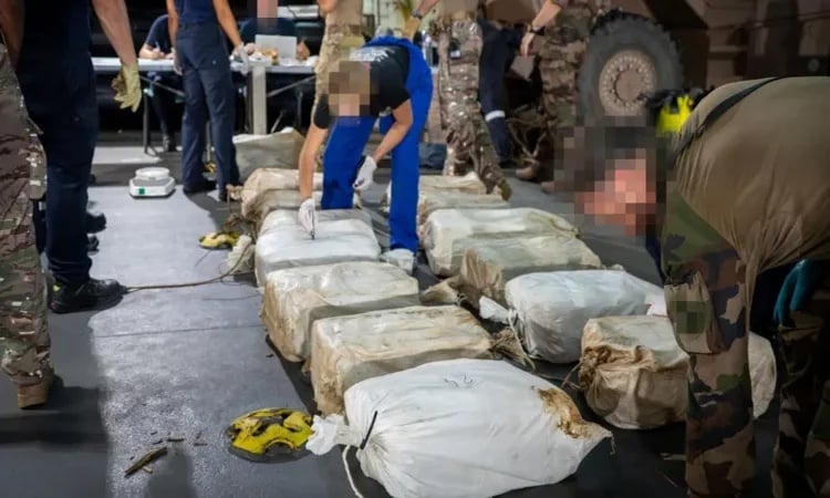French navy seizes nearly 5 tonnes of cocaine in South Pacific