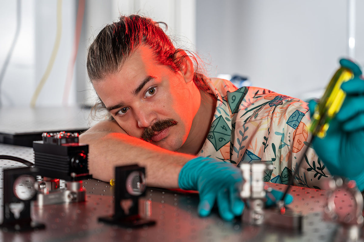 Fermilab completes laser lab construction for world’s largest vertical atom interferometer