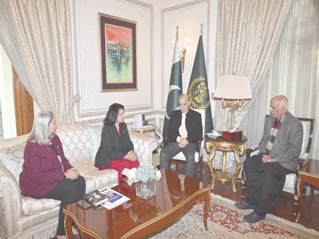 PM pledges support for youth, IT training