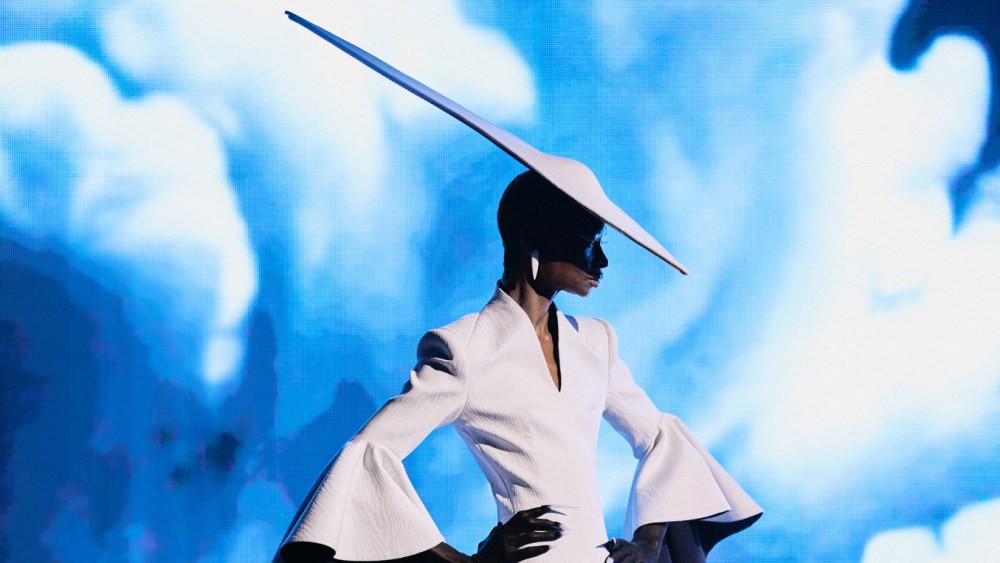 Robert Wun Spring 2026 Couture Runway, Fashion Show & Collection Review