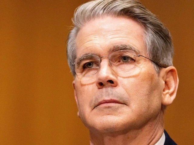 US imposes sanctions on Iran over crackdown