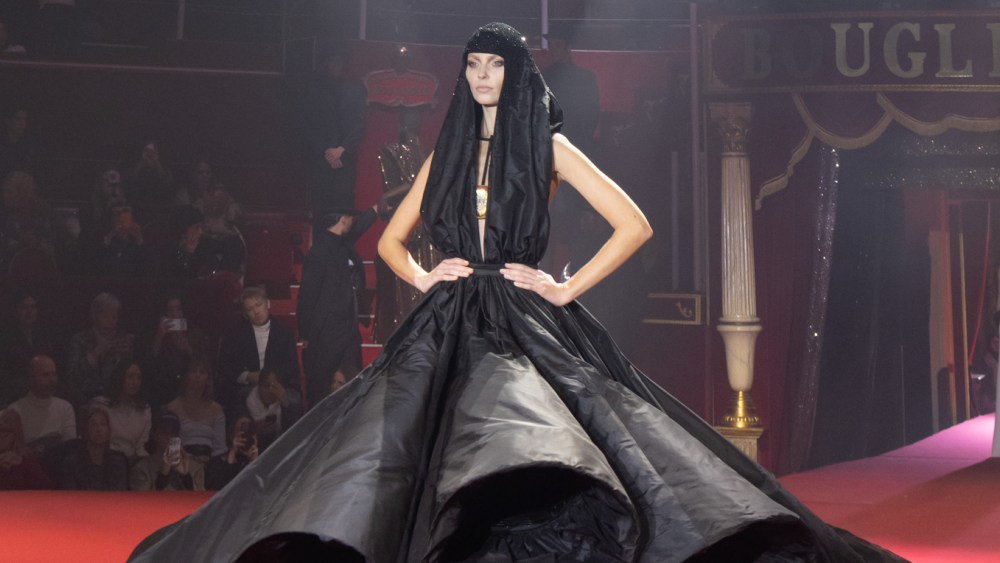 Stéphane Rolland Spring 2026 Couture Runway, Fashion Show & Collection Review