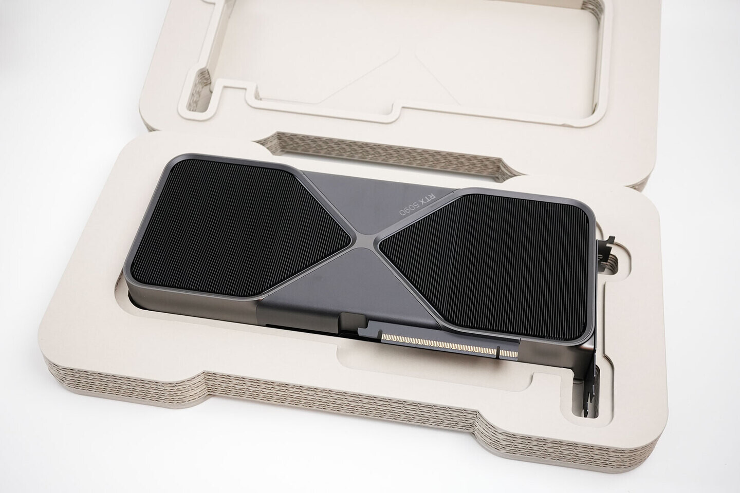 NVIDIA GeForce RTX 5090/5080 FE SKUs Sell Out in Few Minutes on Company Marketplace