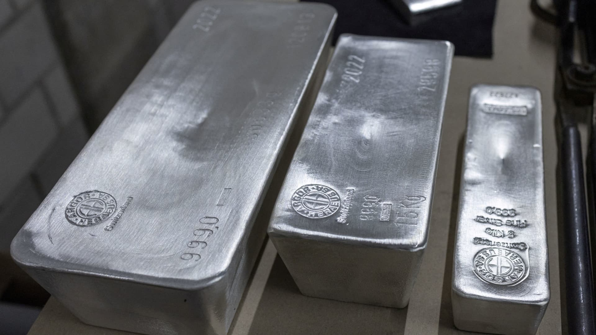 Retail traders aren’t giving up on ‘SLV’ even after silver’s plunge