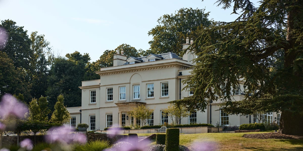 An English Country Manor House Embraces Its Ghosts