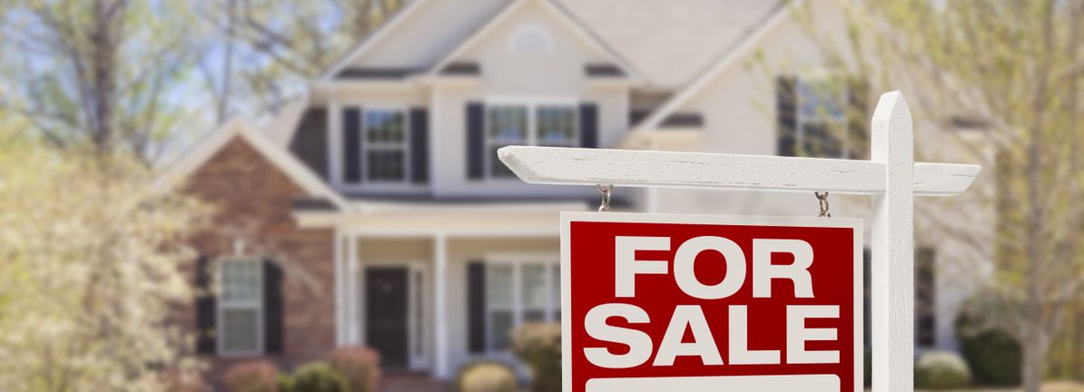 Could Colliers International Group (TSX:CIGI) Offer Value After Recent Share Price Slide