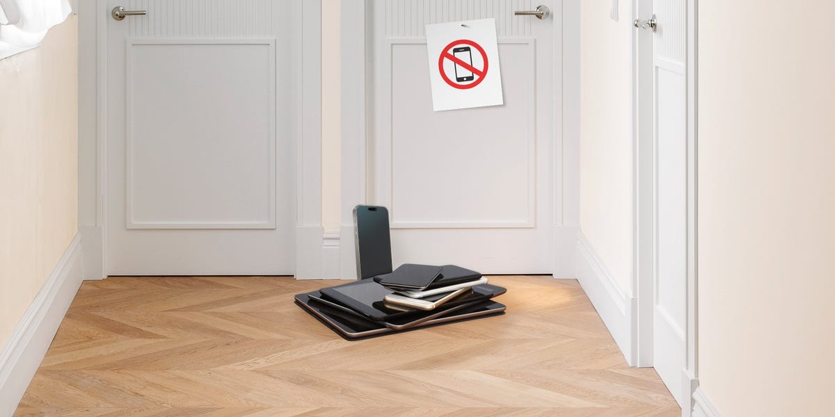 The ‘Dumb Bedroom’ Is the New Luxury Trend in 2026