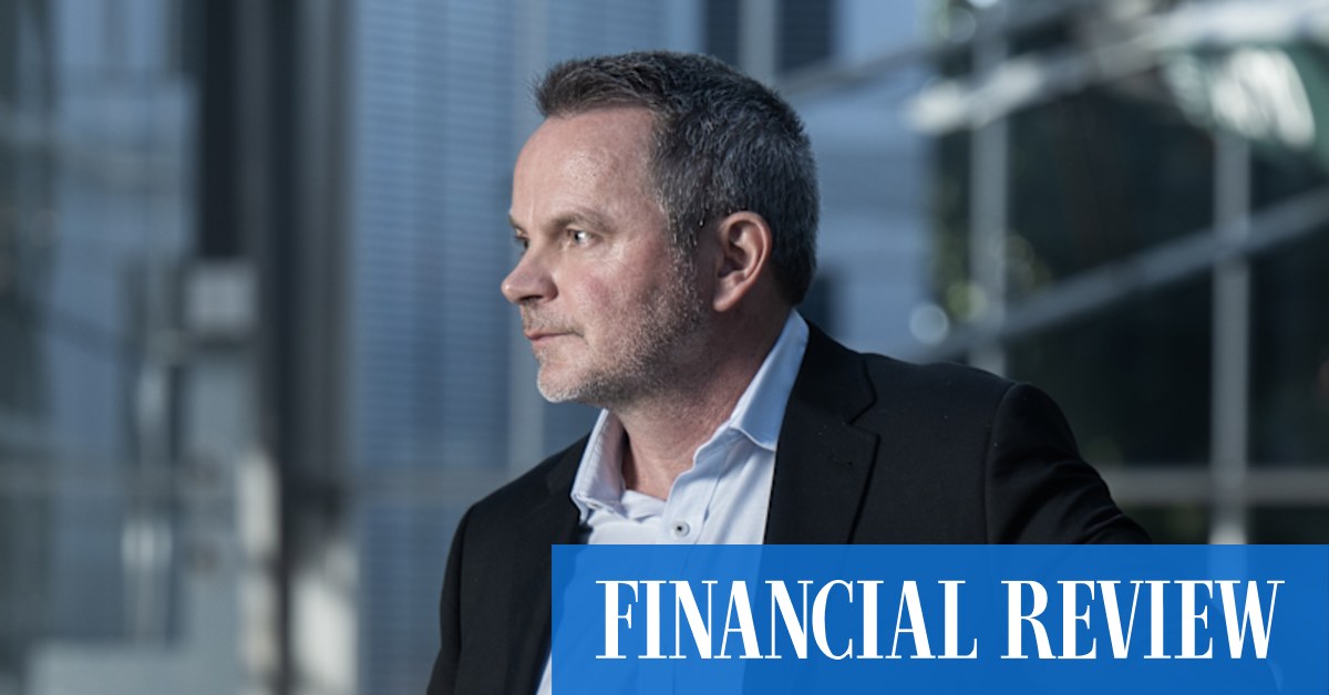 Qantas frequent flyer boss Andrew Glance addresses loyalty program concerns and RBA credit card changes