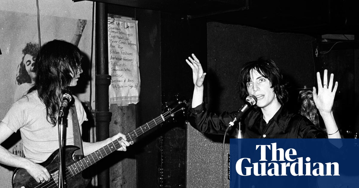 Five Great Reads: New York’s favourite dive bar, coping with chronic fatigue, and a royal biographer spills the beans |