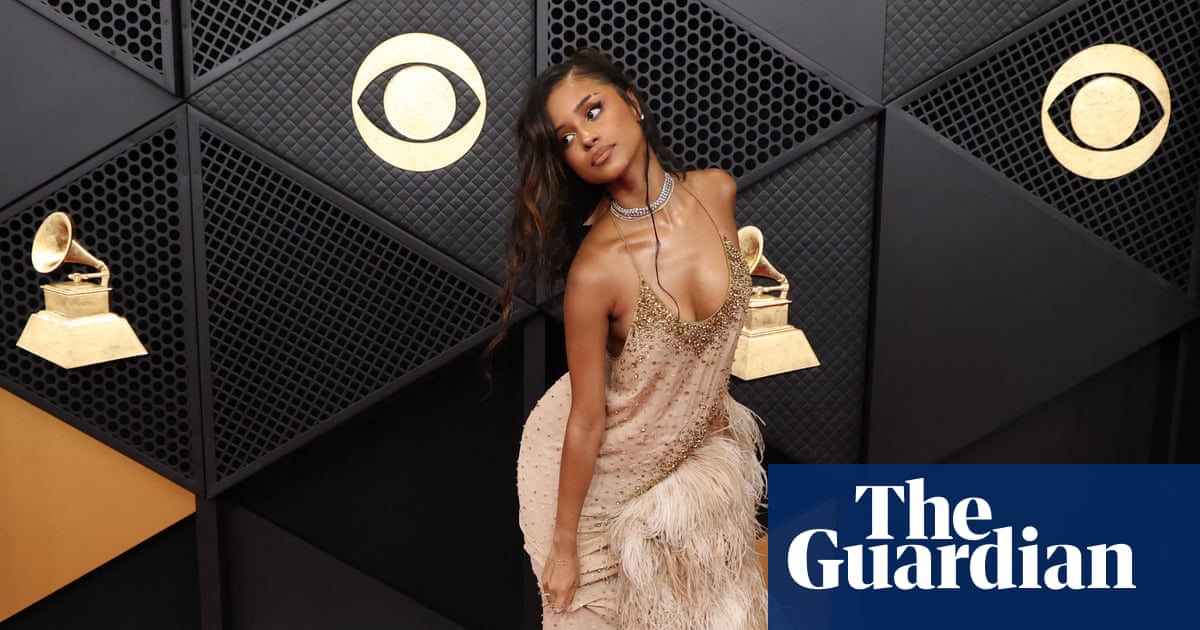 Grammys red carpet 2026: Chappell Roan, Sabrina Carpenter, Huntrix and more – in pictures – The Guardian