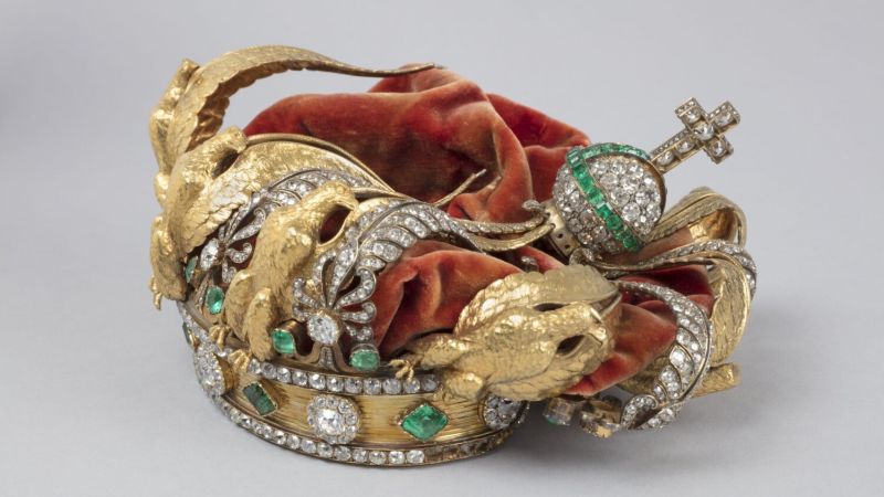 Louvre heist: The mangled crown of Empress Eugénie that thieves dropped and left behind